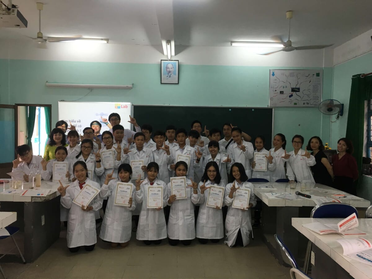 Leave a Nest Conducts Water Quality Research Program at Tay Son Junior High School in Da Nang, Vietnam — Featured on TV Tokyo’s WBS on August 15